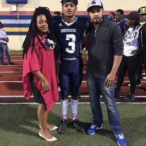 Meet your Posher, Moises